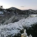 Sofros Valley Hills Chalet *