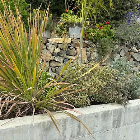 Sofros Valley Hills בקתה