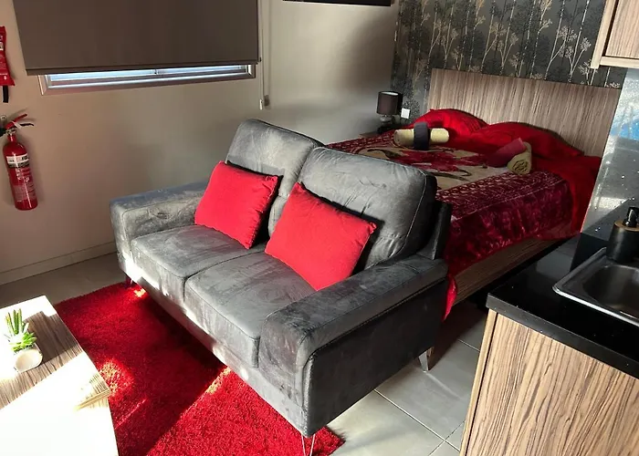 Sofros Valley Hills איוס מאמס