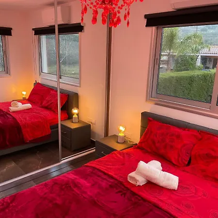 Chalet Sofros Valley Hills *