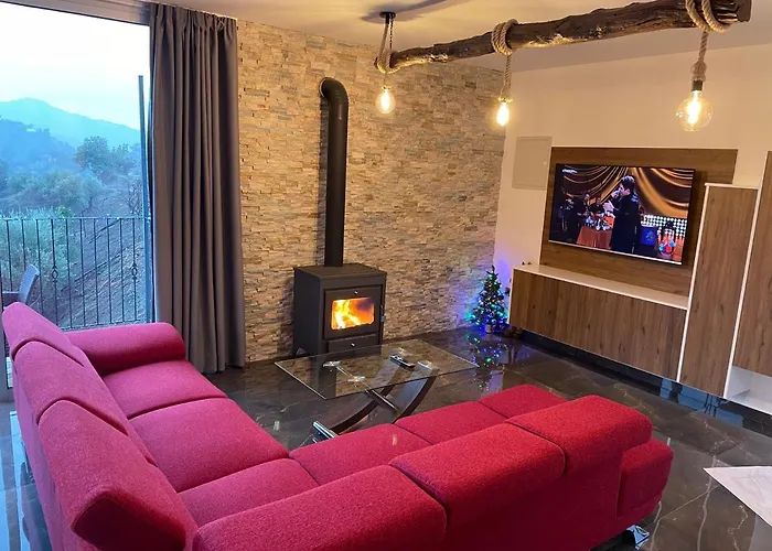 Chalet Sofros Valley Hills *